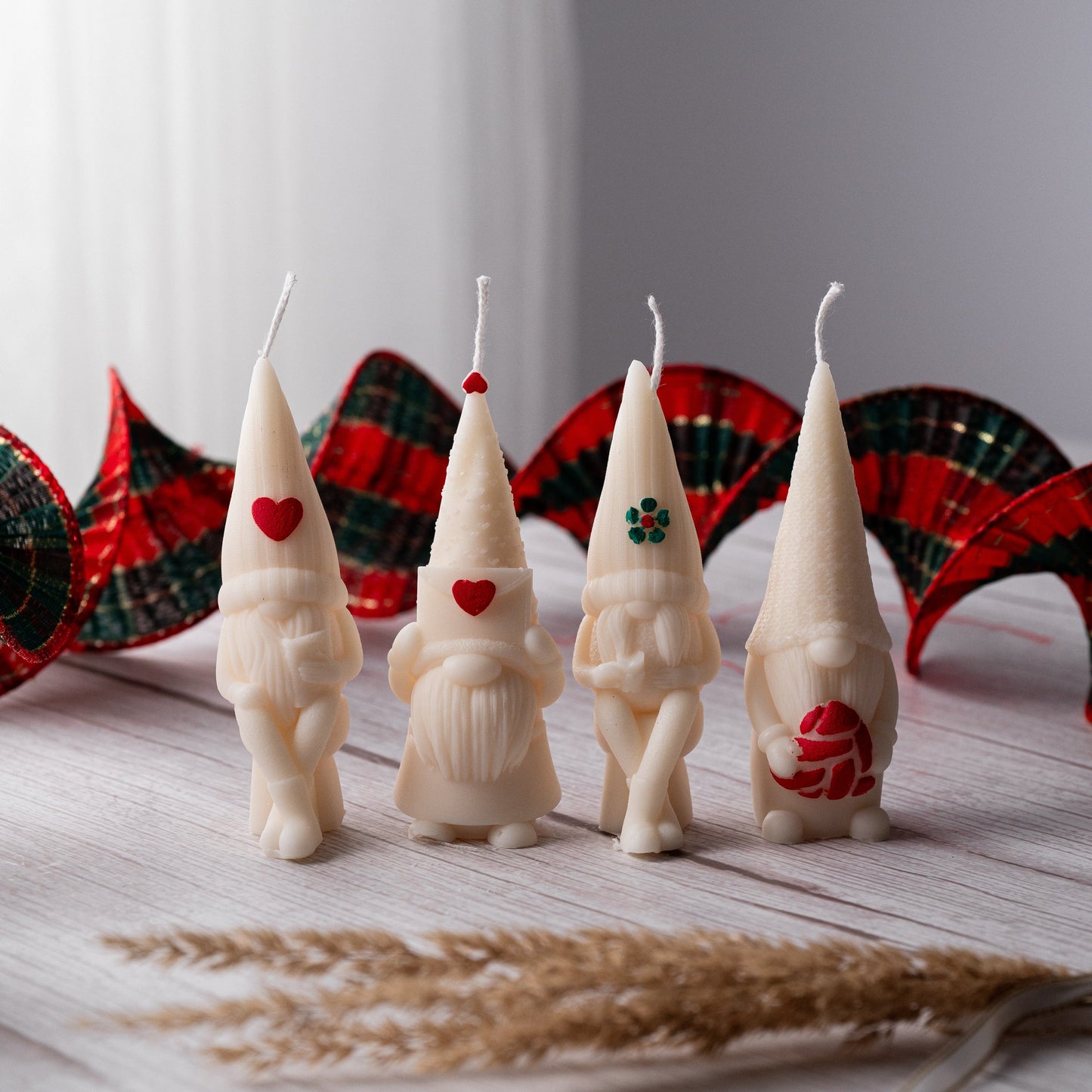 Mini Mini Cute Santa Candle Set of 4!  Faceless Dwarf  !